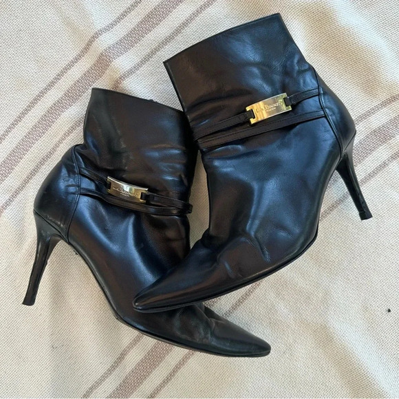 LK BENNETT BLACK LEATHER WITH GOLD TRIM & STRAPS HEELED ANKLE BOOTS SIZE 9 - Picture 8 of 11
